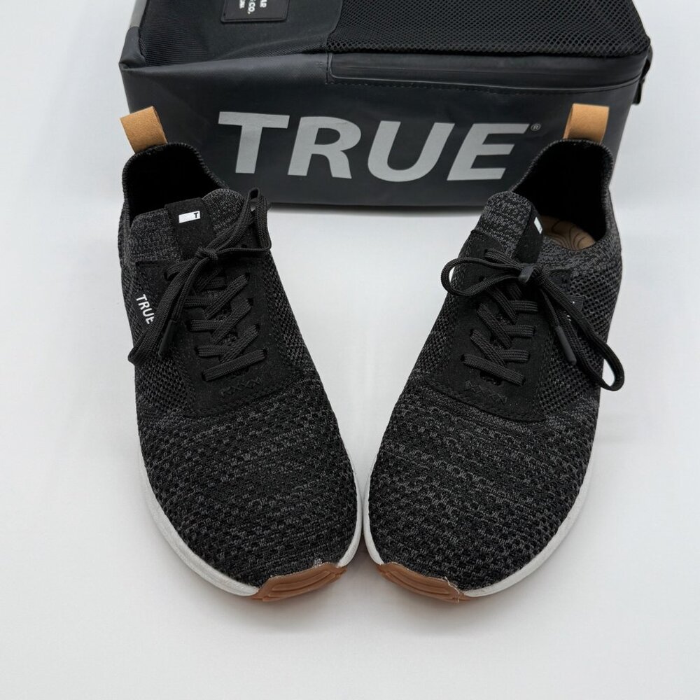 True Linkswear All Day Knit II Golf Shoes Men’s 7 / Women’s 8.5 Black Spikeless